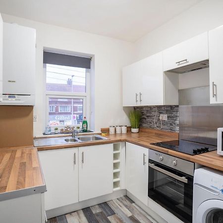 Quiet Neighborhood-Free Parking Apartment Блекпул Екстериор снимка