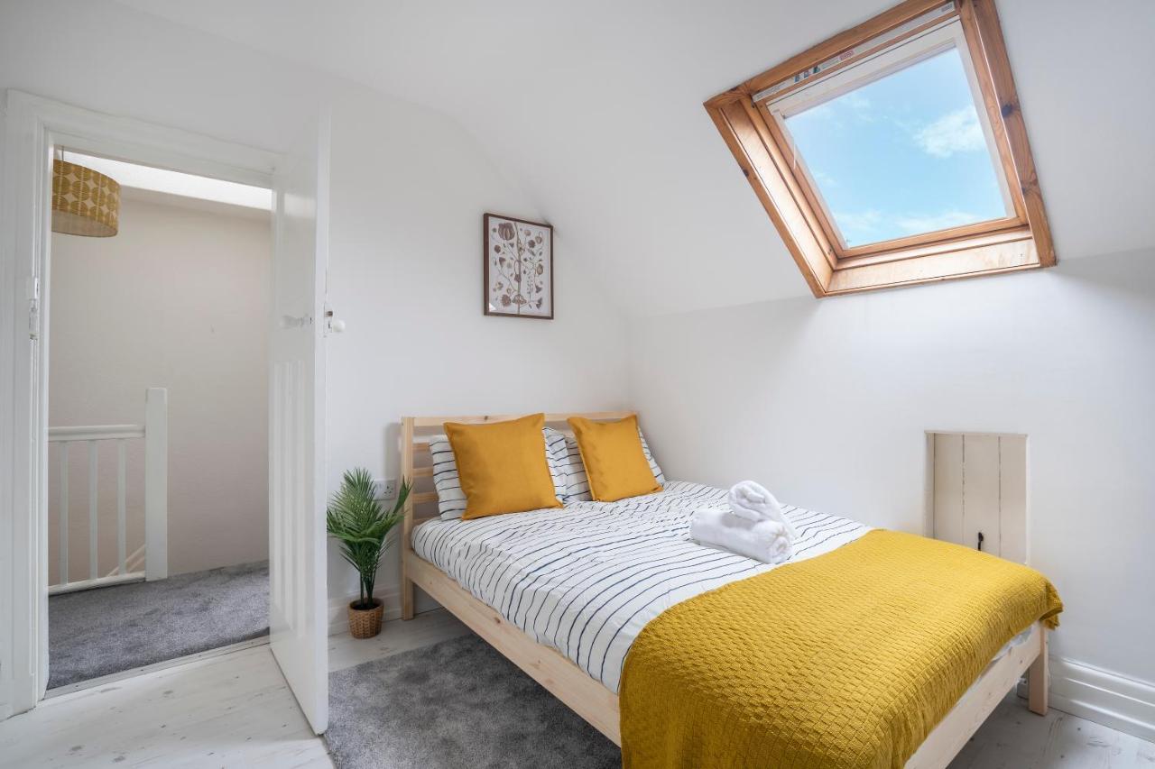 Quiet Neighborhood-Free Parking Apartment Блекпул Екстериор снимка