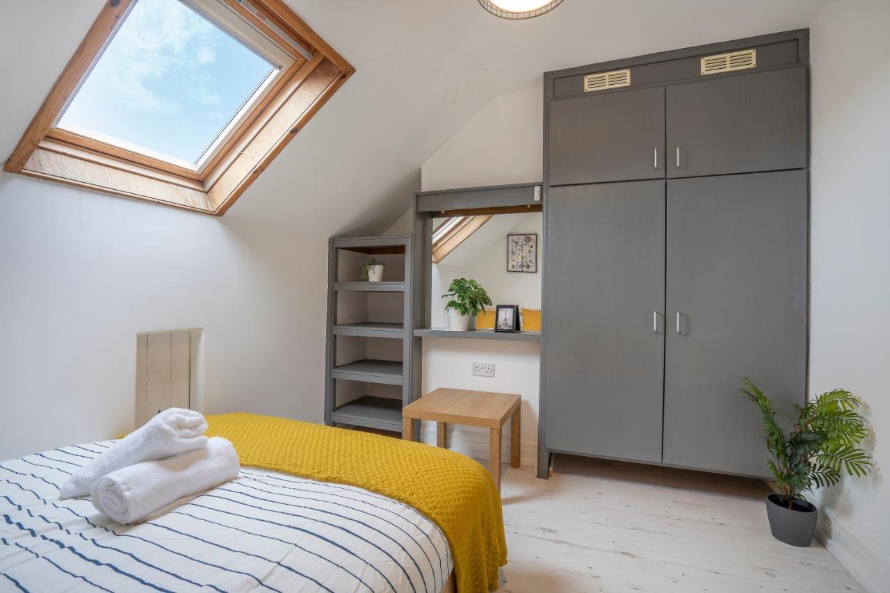 Quiet Neighborhood-Free Parking Apartment Блекпул Екстериор снимка